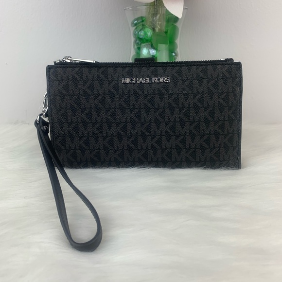 Michael Kors Double Zip Wristlet - Picture 1 of 4